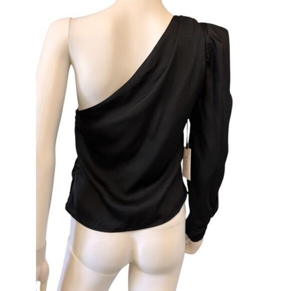 NEW ASTR THE LABEL Asymmetrical Puff Sleeve One Shoulder Satin Top Size S - Picture 5 of 8